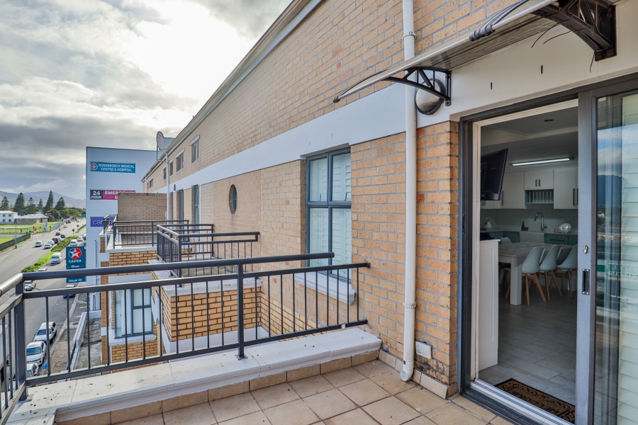 To Let 2 Bedroom Property for Rent in Rondebosch Western Cape